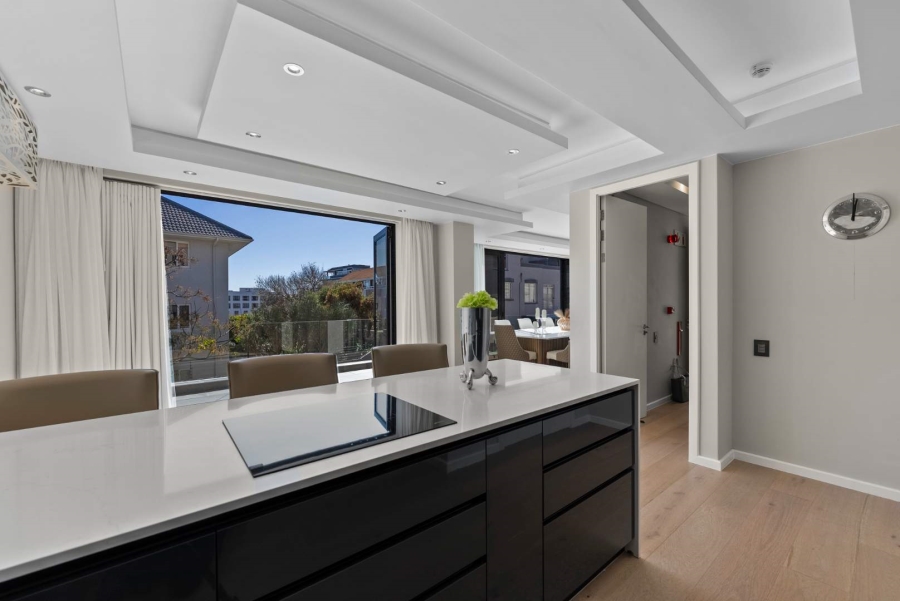 4 Bedroom Property for Sale in Bantry Bay Western Cape